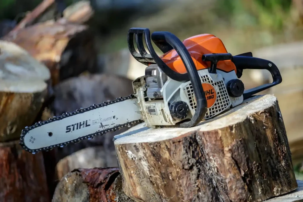 chainsaw_for_tree_removal_nj
